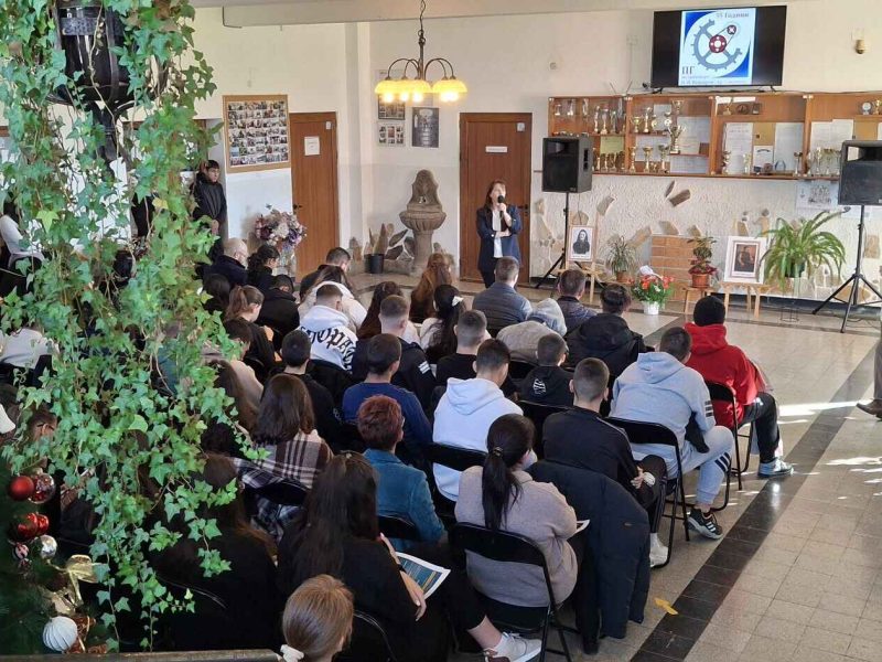 30e0a115-992b-4ef8-b4b5-605882d59b9e