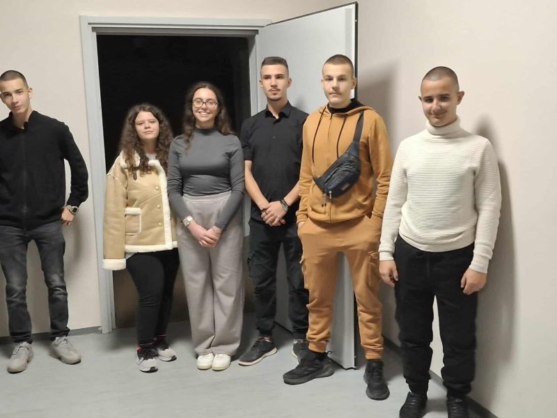 6c8a8573-2302-4370-8a9f-d2e96c355dff