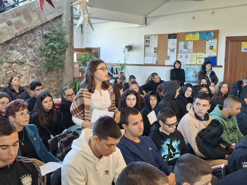 8a4f9aef-5691-435d-abed-424784a4156f