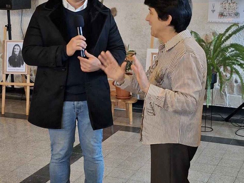 c0ae8eec-d951-4bb2-a5aa-b980ee948ae3