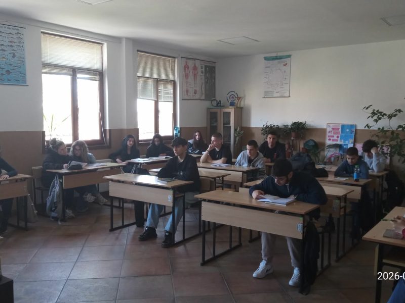 Атмосфера, хидросфера и педосфера – учениците от 10. клас изследват замърсяването