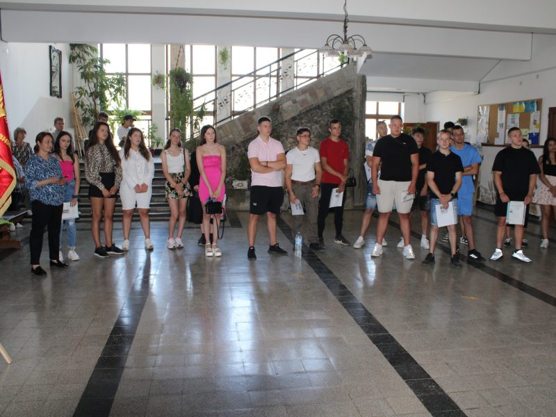 Връчване на дипломи и свидетелства за ПК на абитуриентите от випуск 2025